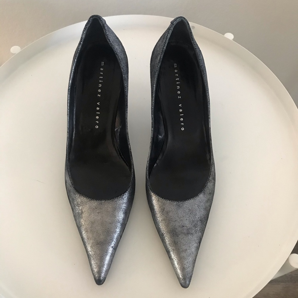 Heels - Picture 2 of 5